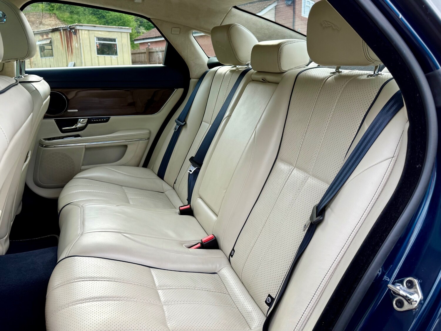 Used Jaguar XJ 2010 for sale - 78105764: Photo 21