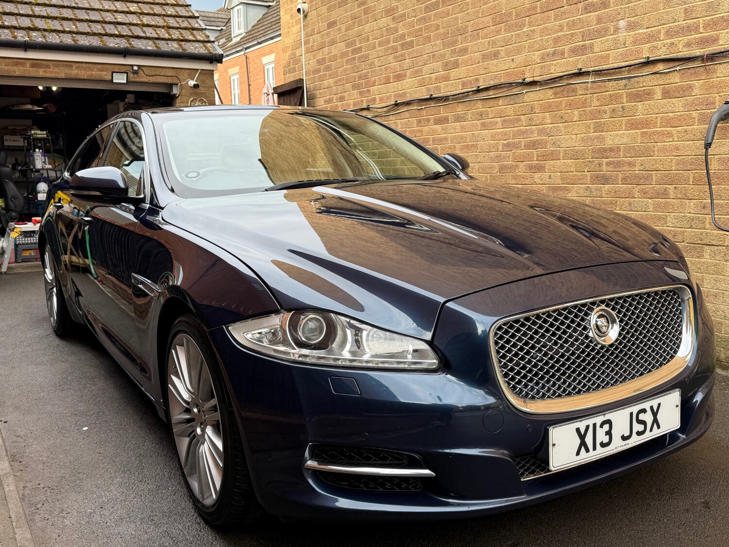 Used Jaguar XJ 2010 for sale - 78105764: Photo 33