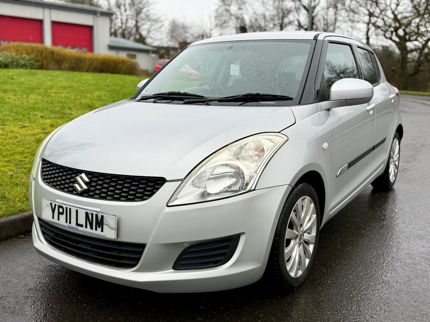 Used Suzuki Swift 2011 for sale - 77516591: Photo 2