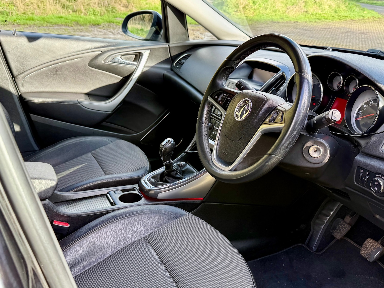 Used Vauxhall Astra 2011 for sale - 77775107: Photo 13