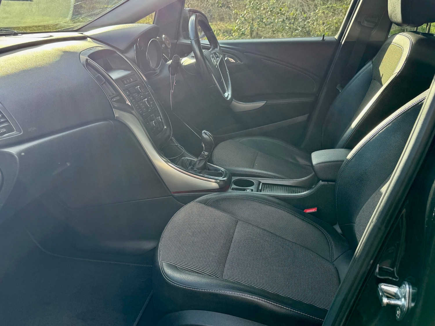 Used Vauxhall Astra 2011 for sale - 77775107: Photo 22