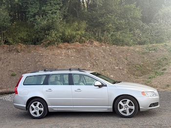 Used Volvo V70 2012 for sale - 79539755: Photo