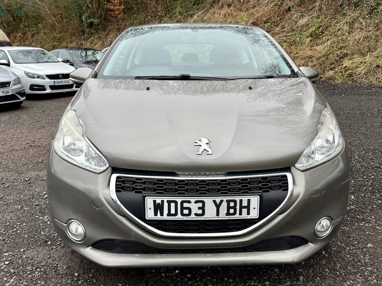 Used Peugeot 208 2014 for sale - 77459575: Photo 3