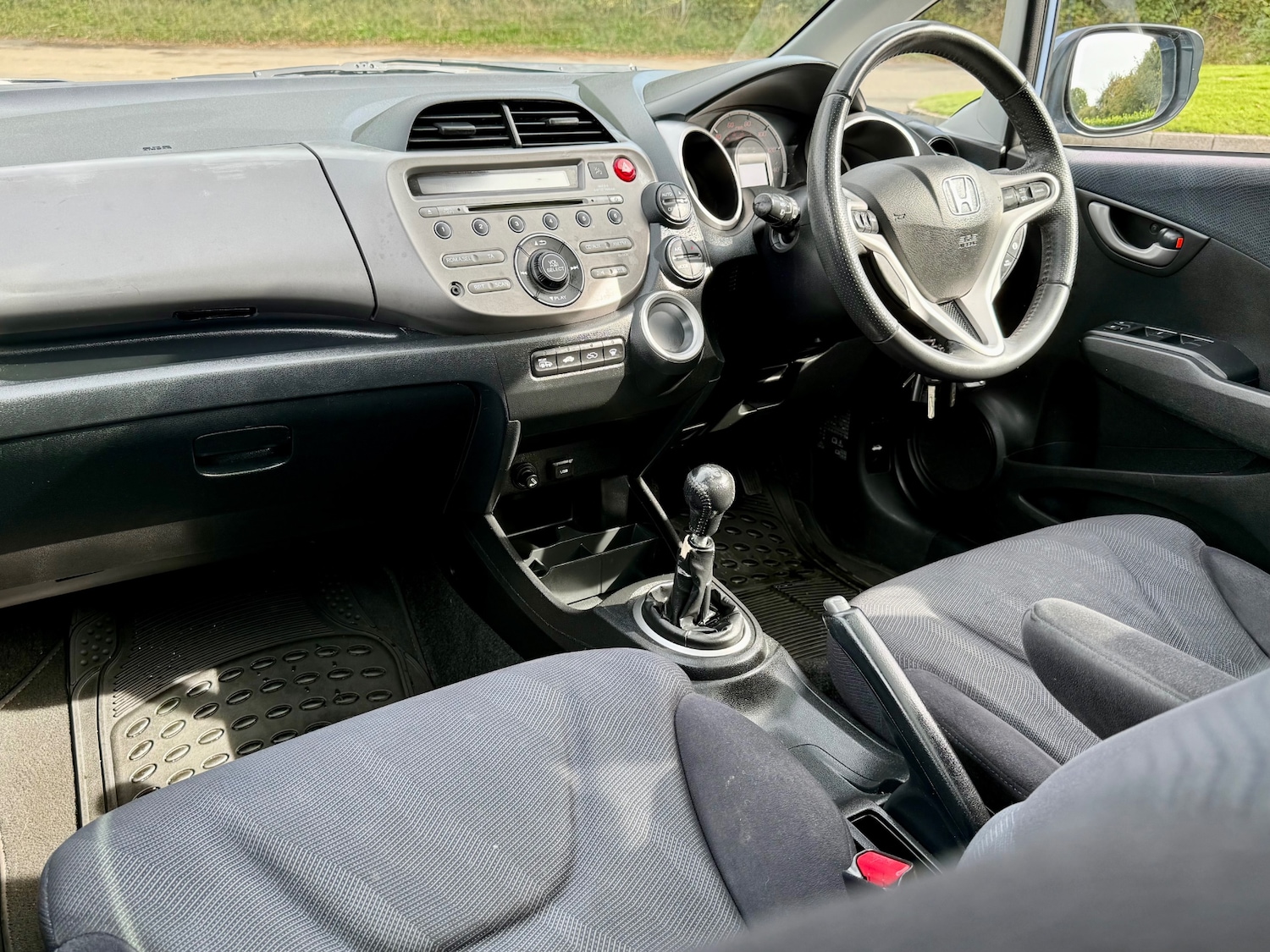 Used Honda Jazz 2010 for sale - 76107578: Photo 15