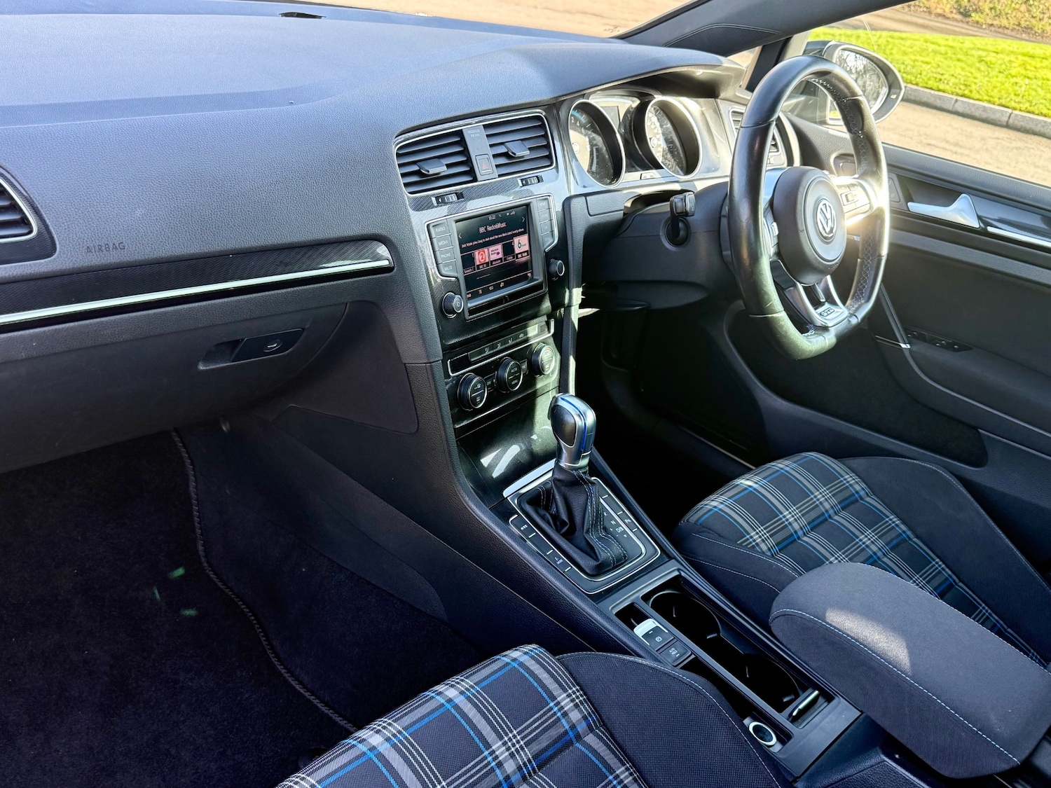 Used Volkswagen Golf 2015 for sale - 77640814: Photo 38