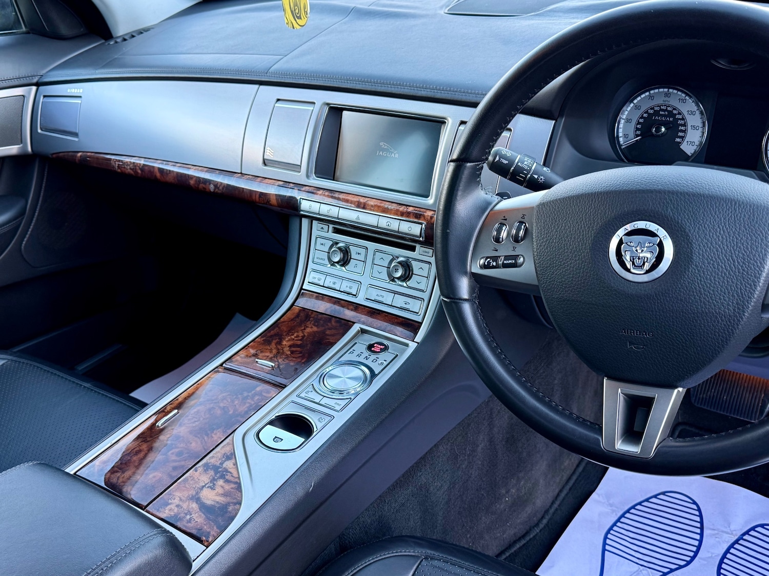 Used Jaguar XF 2009 for sale - 76625427: Photo 19