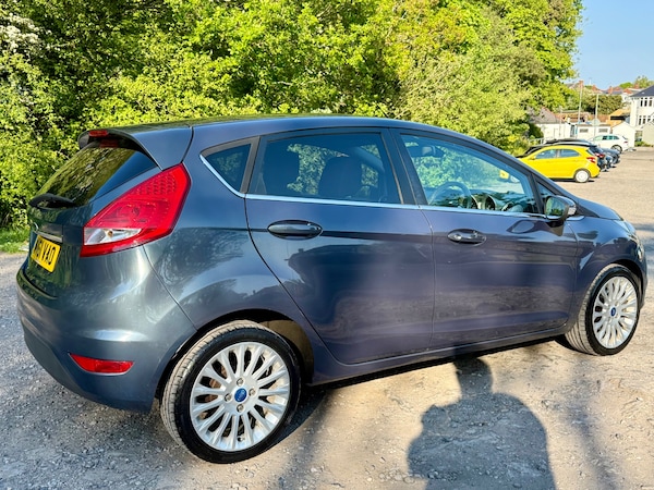 Used Ford Fiesta 2011 for sale - 74501016: Photo 8