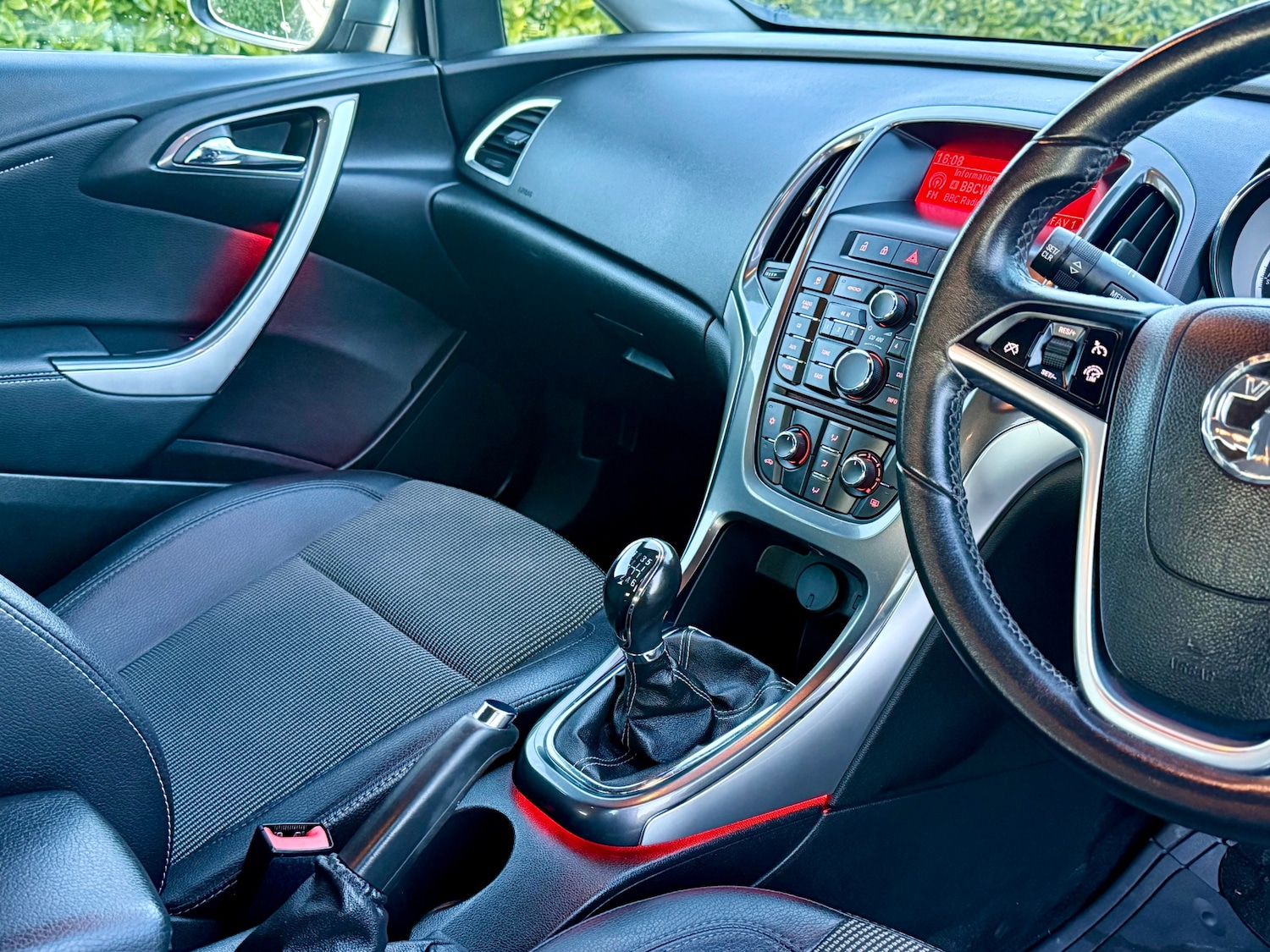 Used Vauxhall Astra 2013 for sale - 76969919: Photo 14