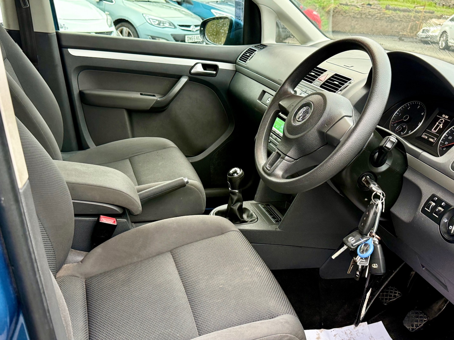 Used Volkswagen Touran 2014 for sale - 77458724: Photo 18