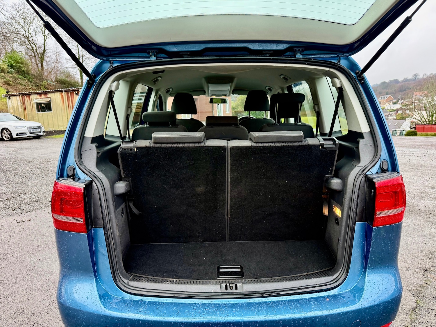 Used Volkswagen Touran 2014 for sale - 77458724: Photo 25