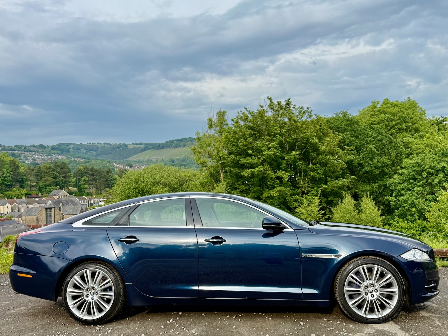 Used Jaguar XJ 2010 for sale - 74843328: Photo 12