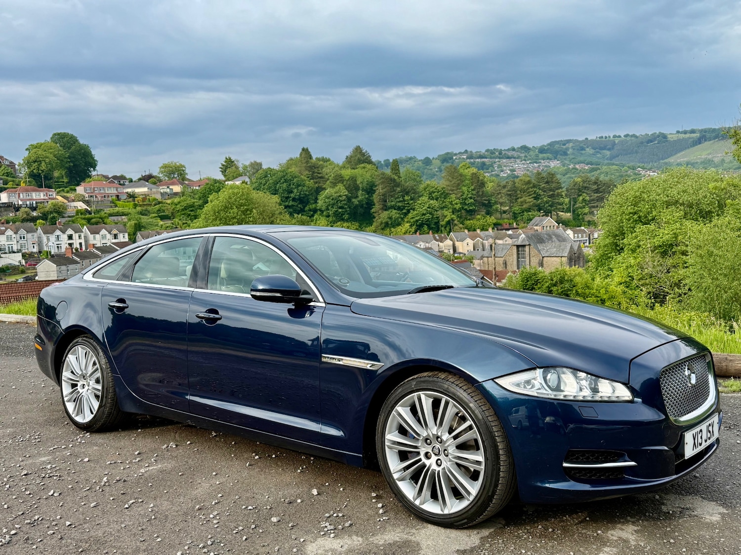 Used Jaguar XJ 2010 for sale - 74843328: Photo 4