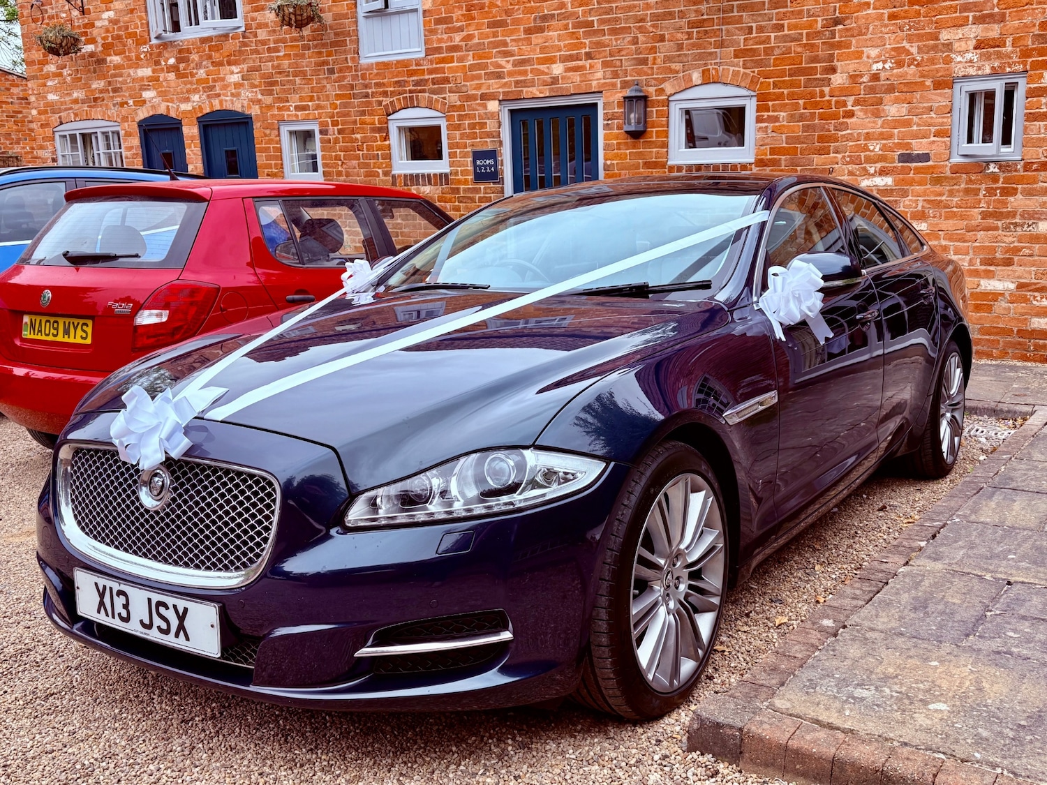 Used Jaguar XJ 2010 for sale - 74843328: Photo 43