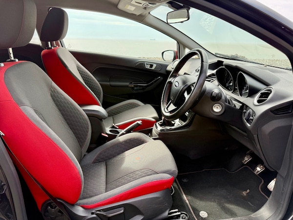 Used Ford Fiesta 2015 for sale - 74075369: Photo 14