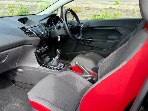 Used Ford Fiesta 2015 for sale - 74075369: Photo 16