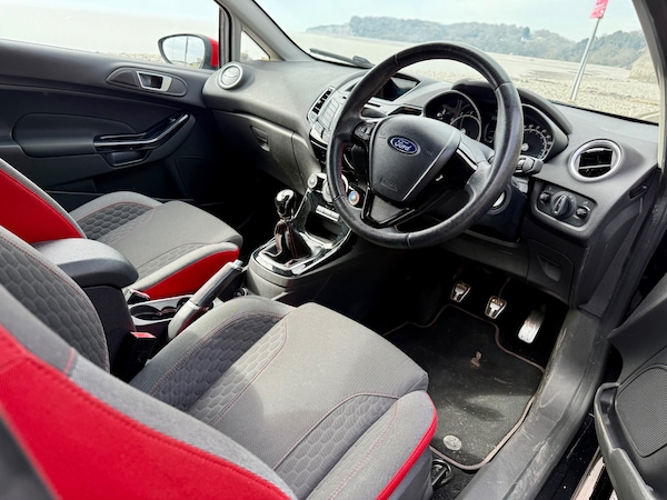 Used Ford Fiesta 2015 for sale - 74075369: Photo 17