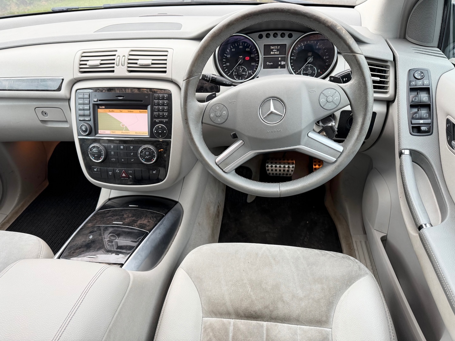 Used Mercedes-Benz R Class 2009 for sale - 77444147: Photo 21