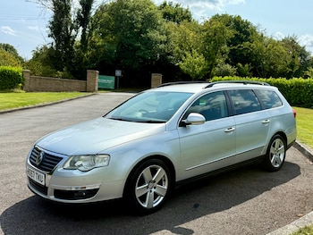 Volkswagen - Passat