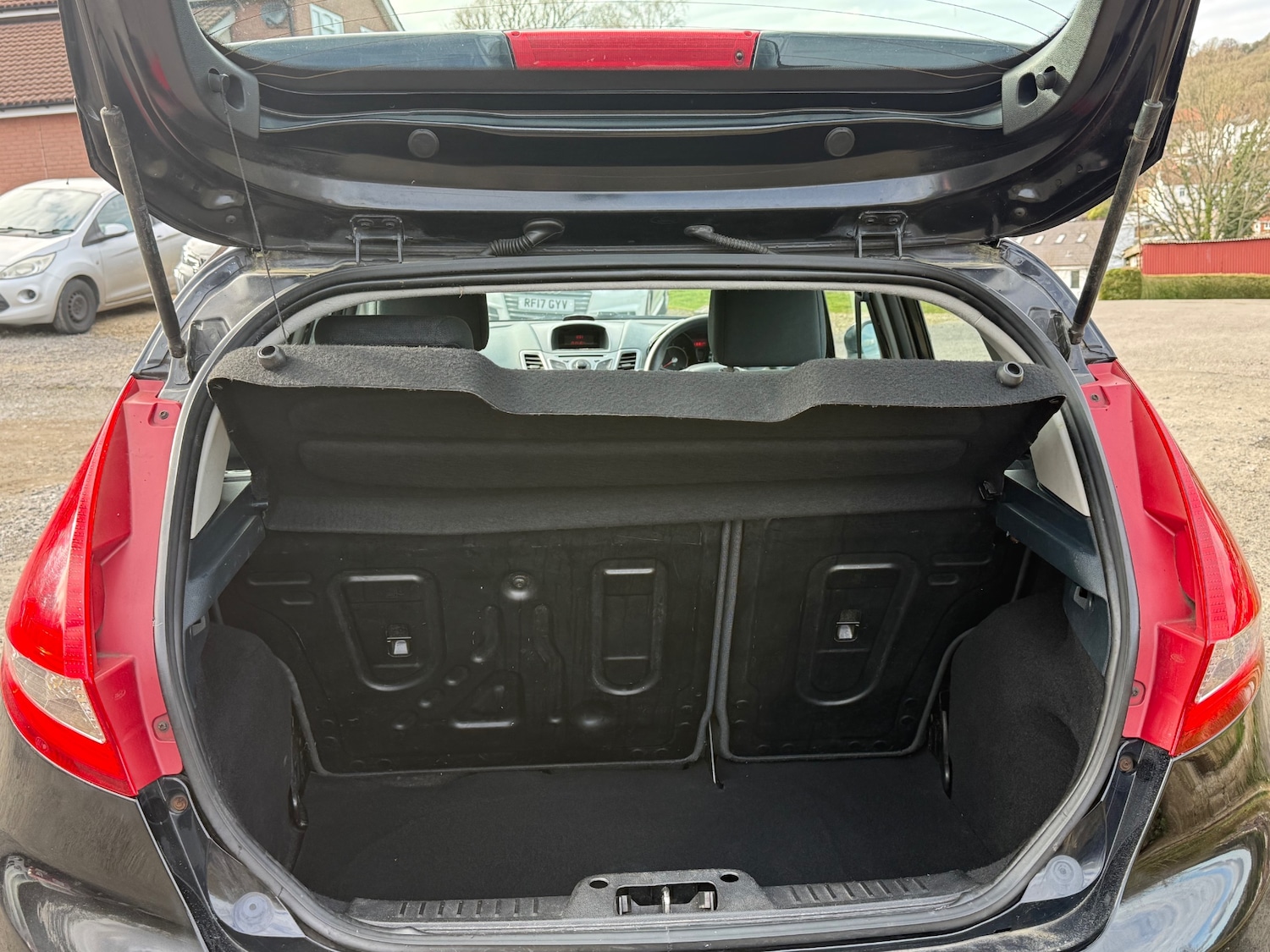 Used Ford Fiesta 2011 for sale - 78106040: Photo 21