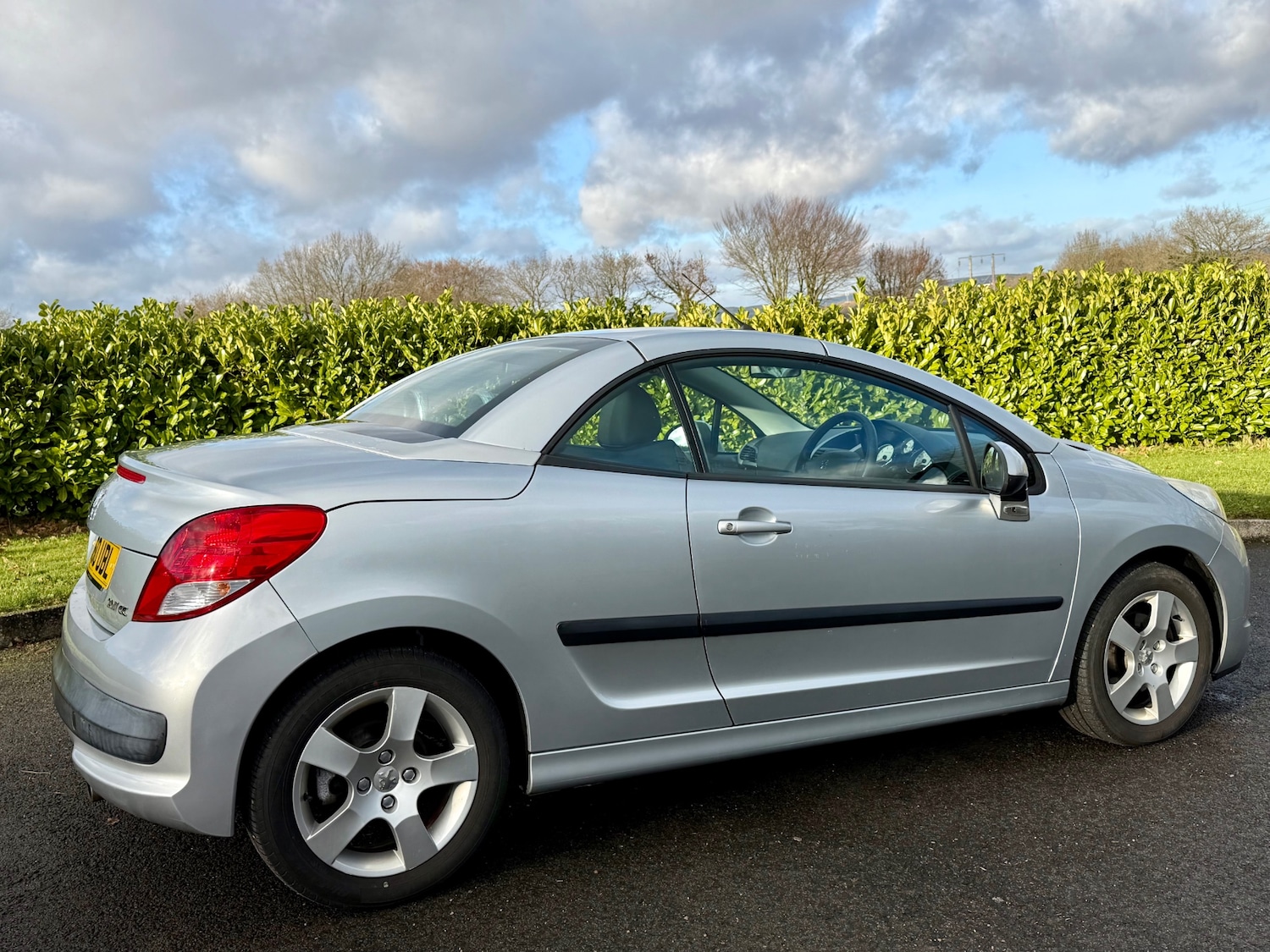 Used Peugeot 207 2010 for sale - 77136608: Photo 30