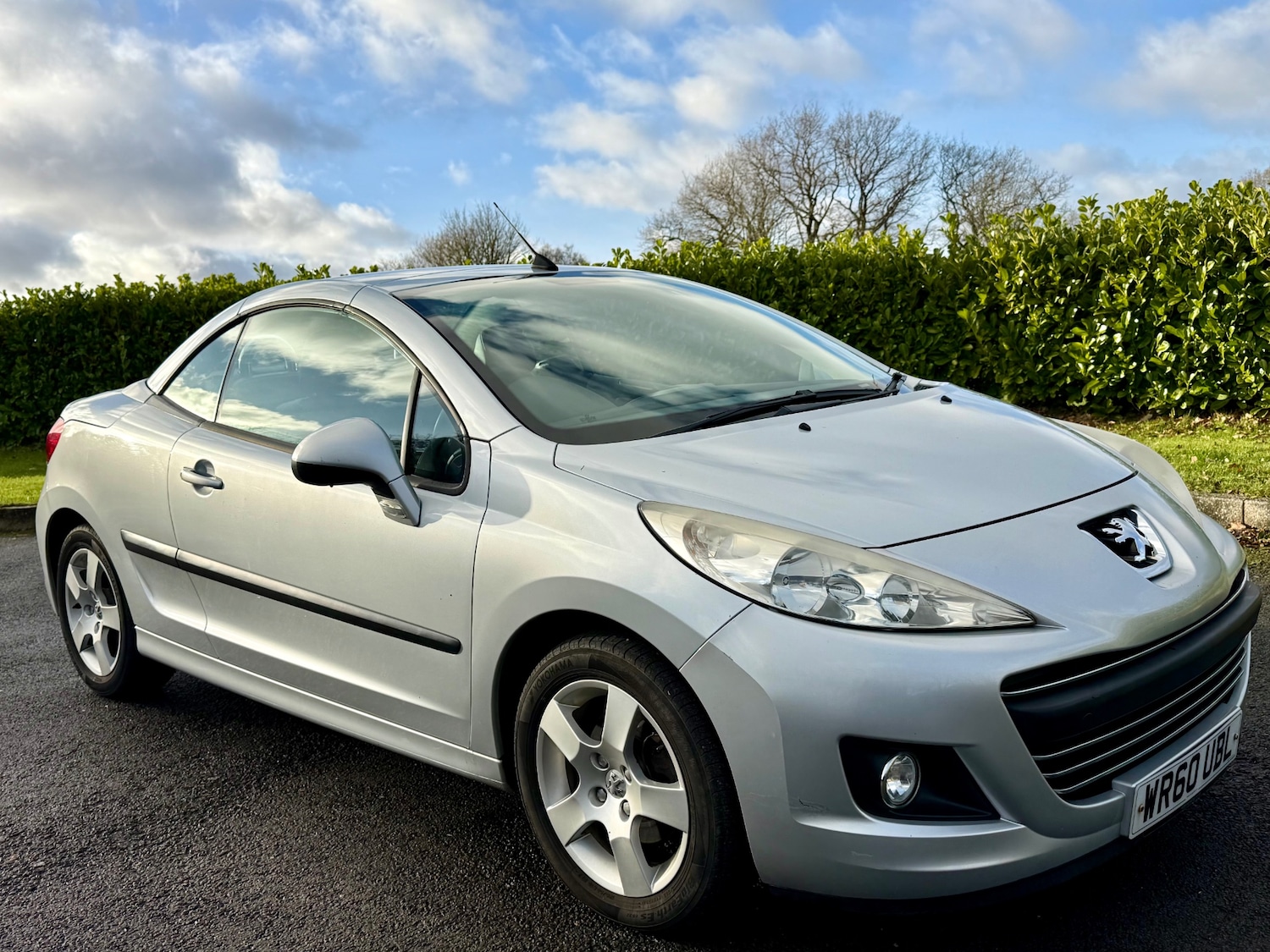 Used Peugeot 207 2010 for sale - 77136608: Photo 9