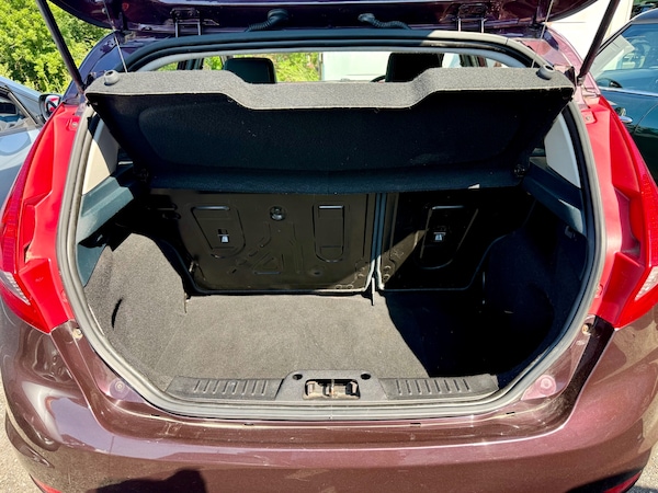 Used Ford Fiesta 2010 for sale - 75016834: Photo 20
