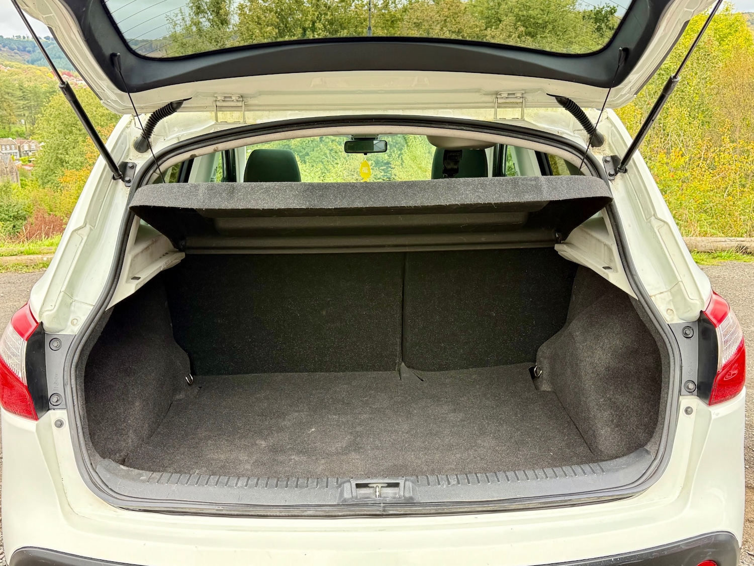 Used Nissan Qashqai 2012 for sale - 76198610: Photo 20