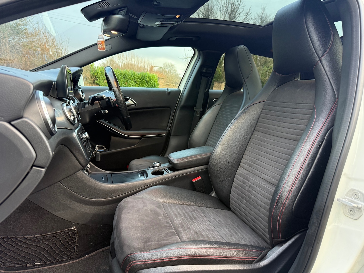 Used Mercedes-Benz GLA 2015 for sale - 76897301: Photo 12