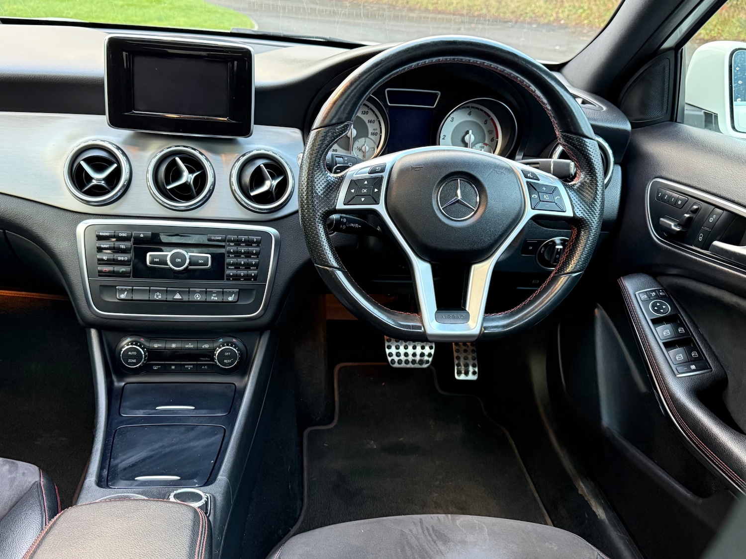 Used Mercedes-Benz GLA 2015 for sale - 76897301: Photo 16