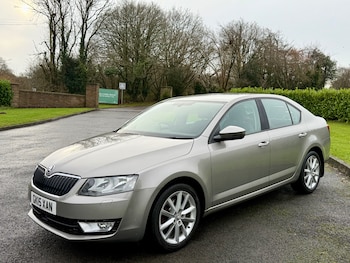 2015 (15) - 2.0 TDI CR Elegance 5dr DSG