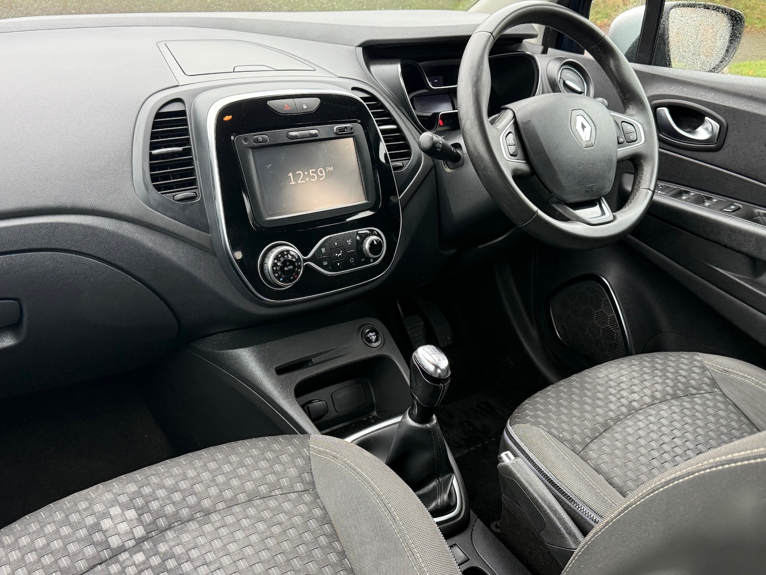 Used Renault Captur 2017 for sale - 76452473: Photo 13