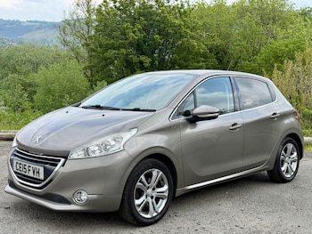Used Peugeot 208 2015 for sale - 78508116: Photo