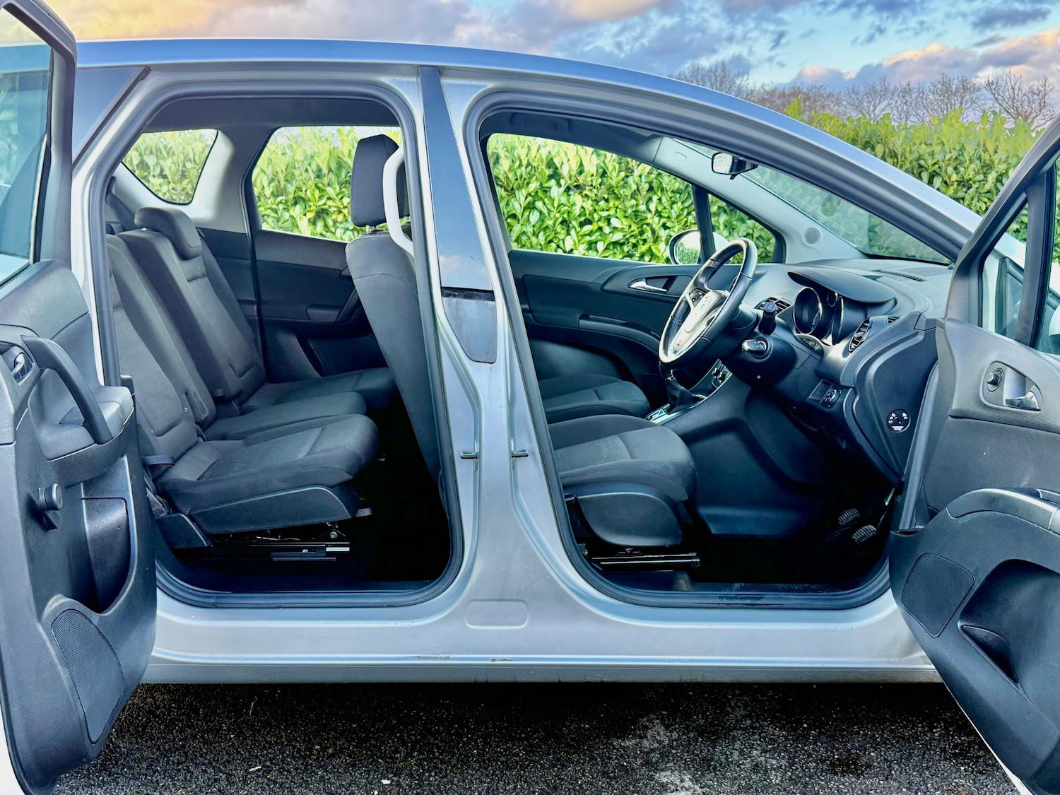 Used Vauxhall Meriva 2017 for sale - 77445478: Photo 13