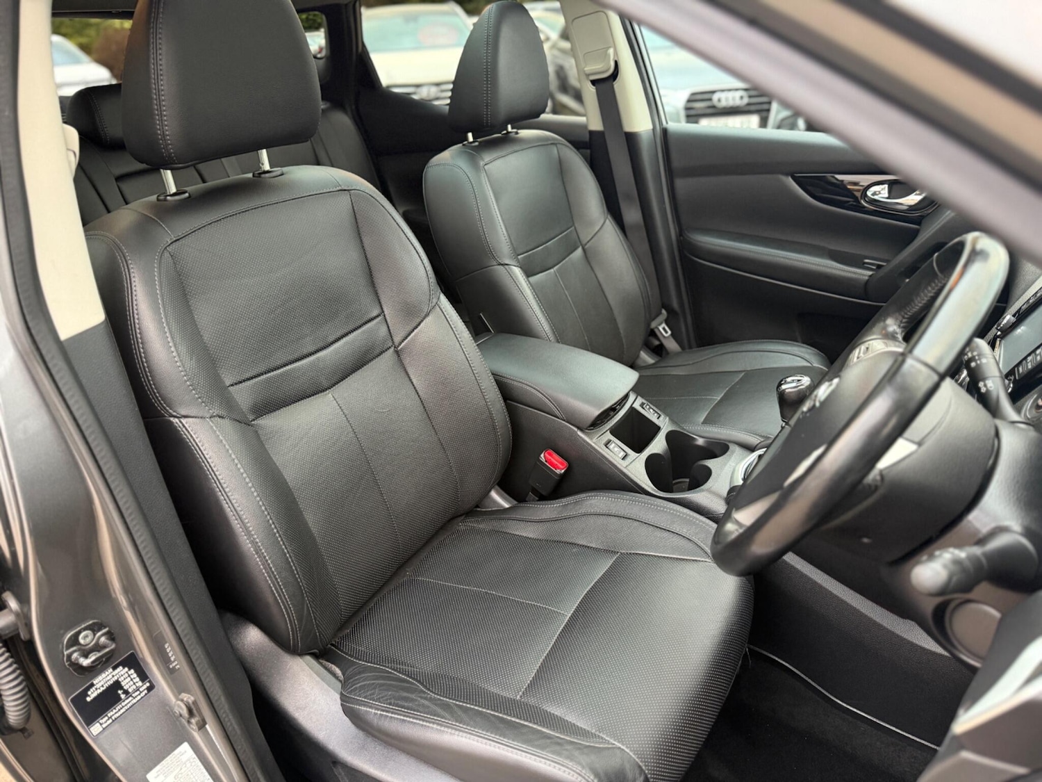 Used Nissan Qashqai 2017 for sale - 76645297: Photo 9