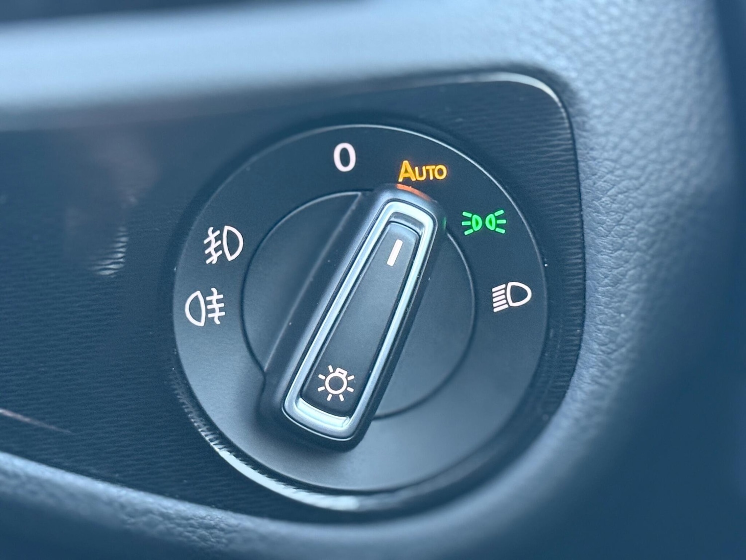 Used Volkswagen Golf for sale - 77016004: Photo 34