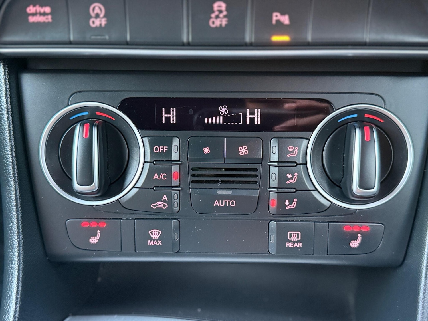 Used Audi Q3 2015 for sale - 76521612: Photo 29