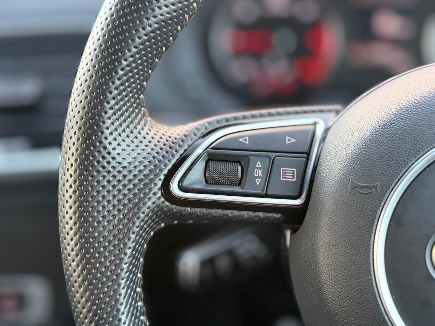 Used Audi Q3 2015 for sale - 76521612: Photo 33