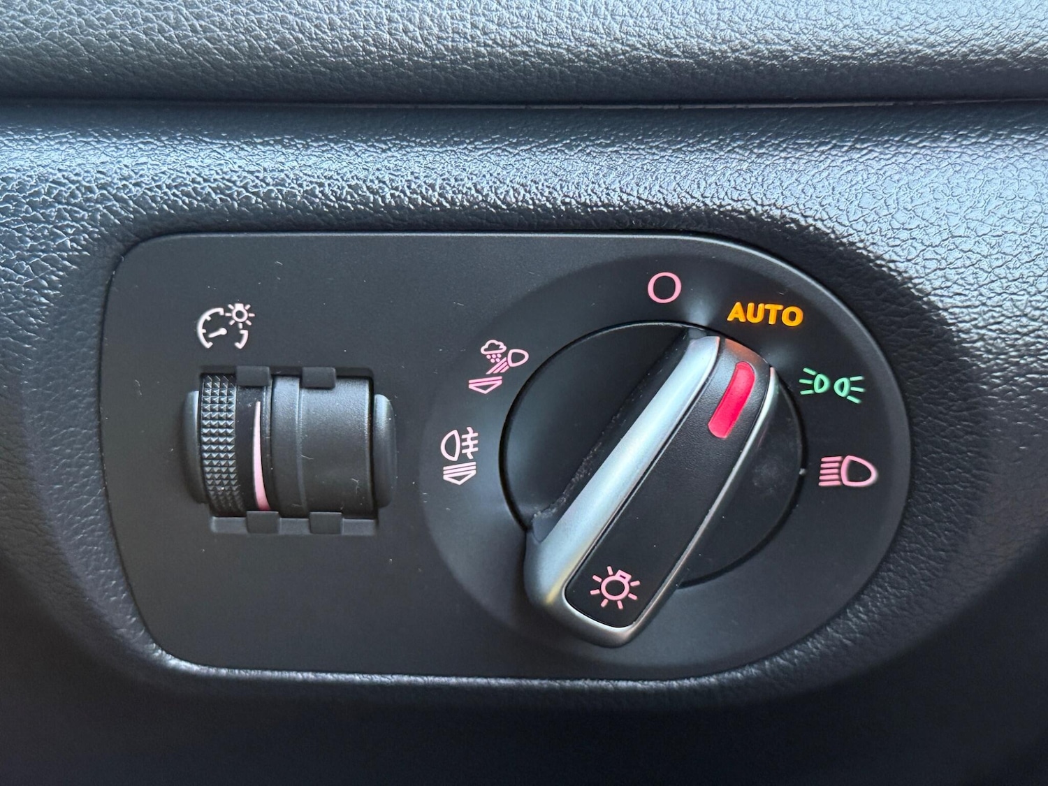 Used Audi Q3 2015 for sale - 76521612: Photo 36