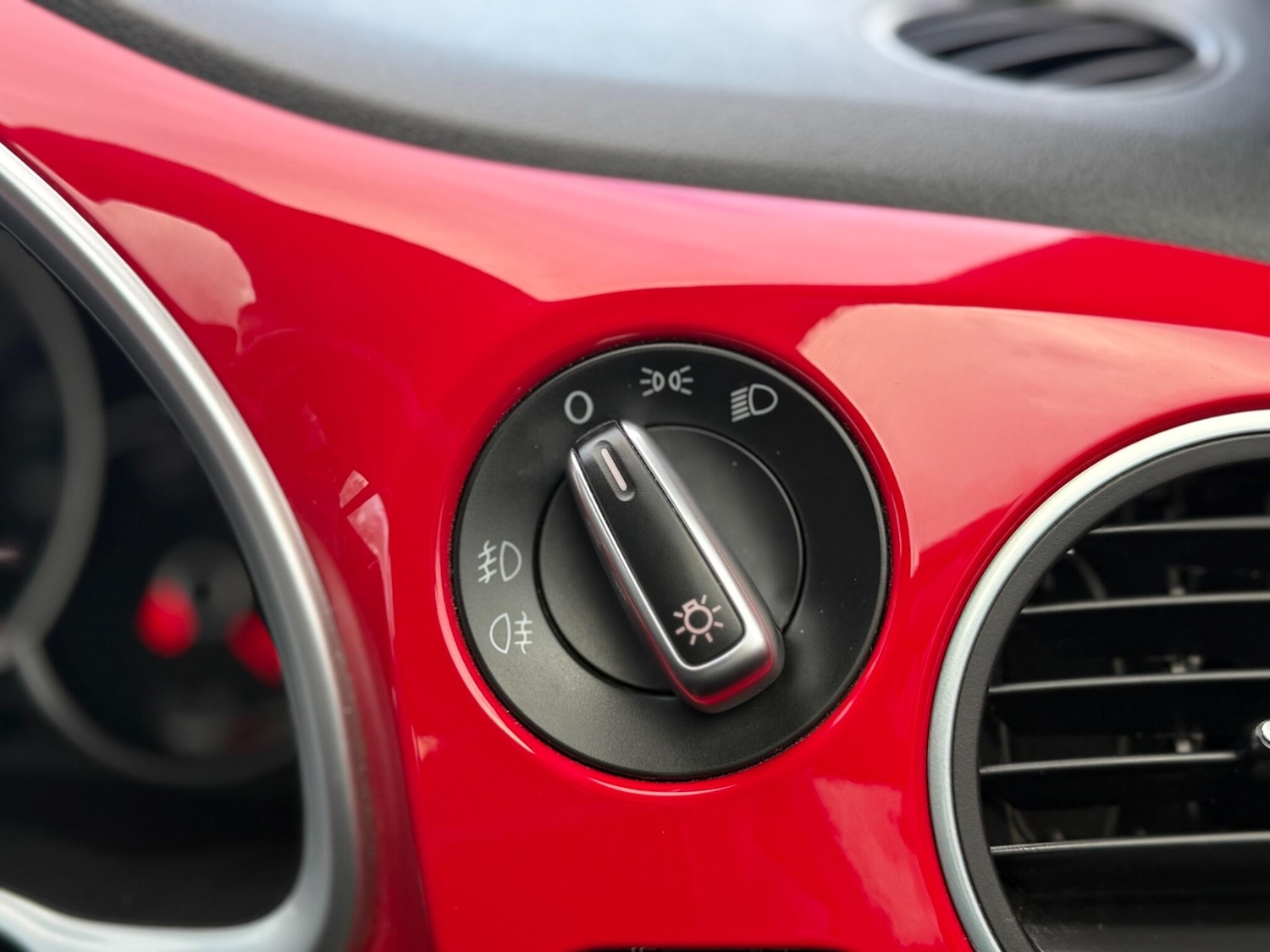 Used Volkswagen Beetle 2013 for sale - 77190451: Photo 30