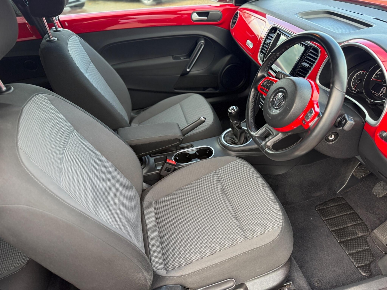 Used Volkswagen Beetle 2013 for sale - 77190451: Photo 9