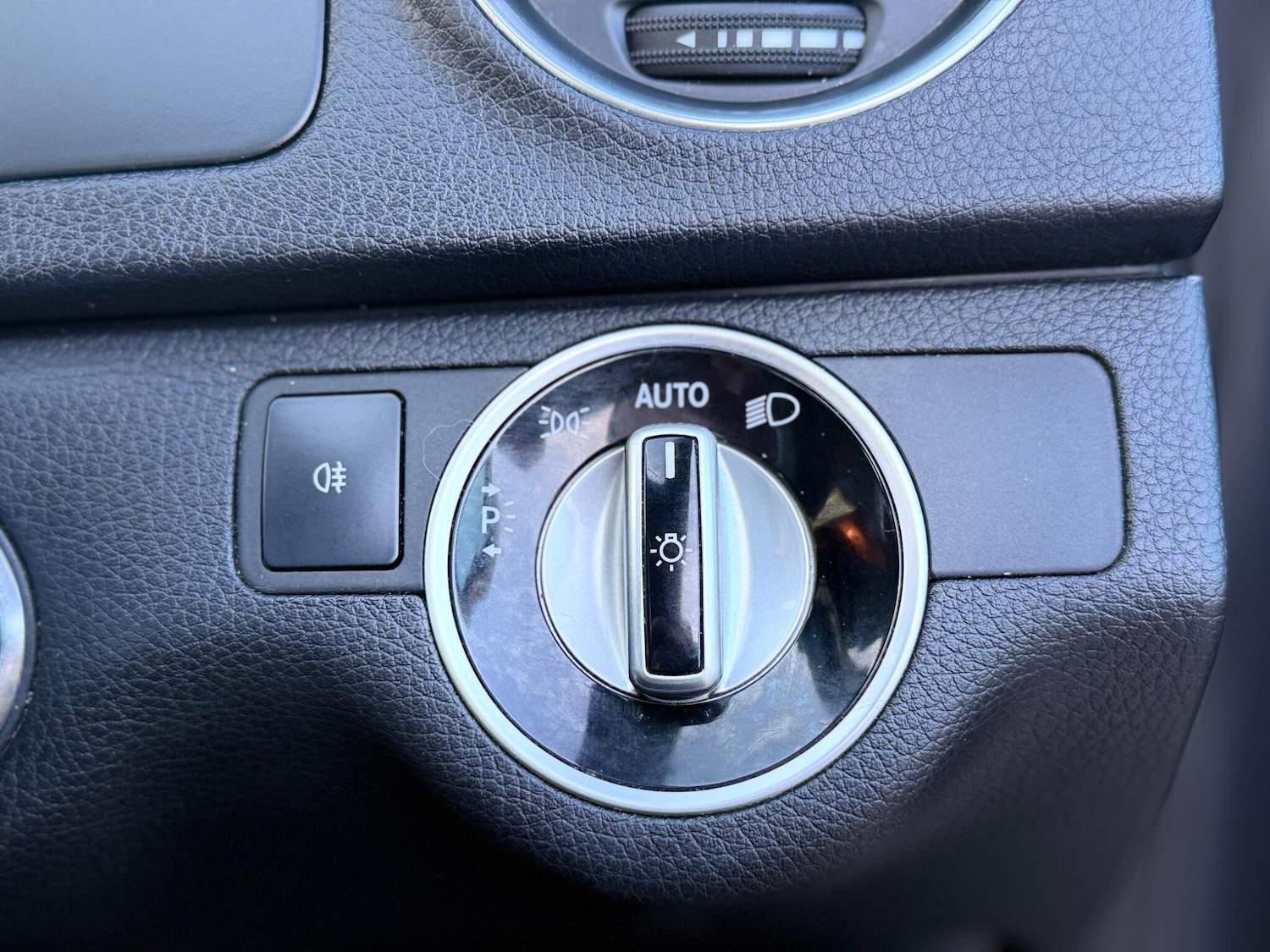 Used Mercedes-Benz C Class 2013 for sale - 77559719: Photo 35