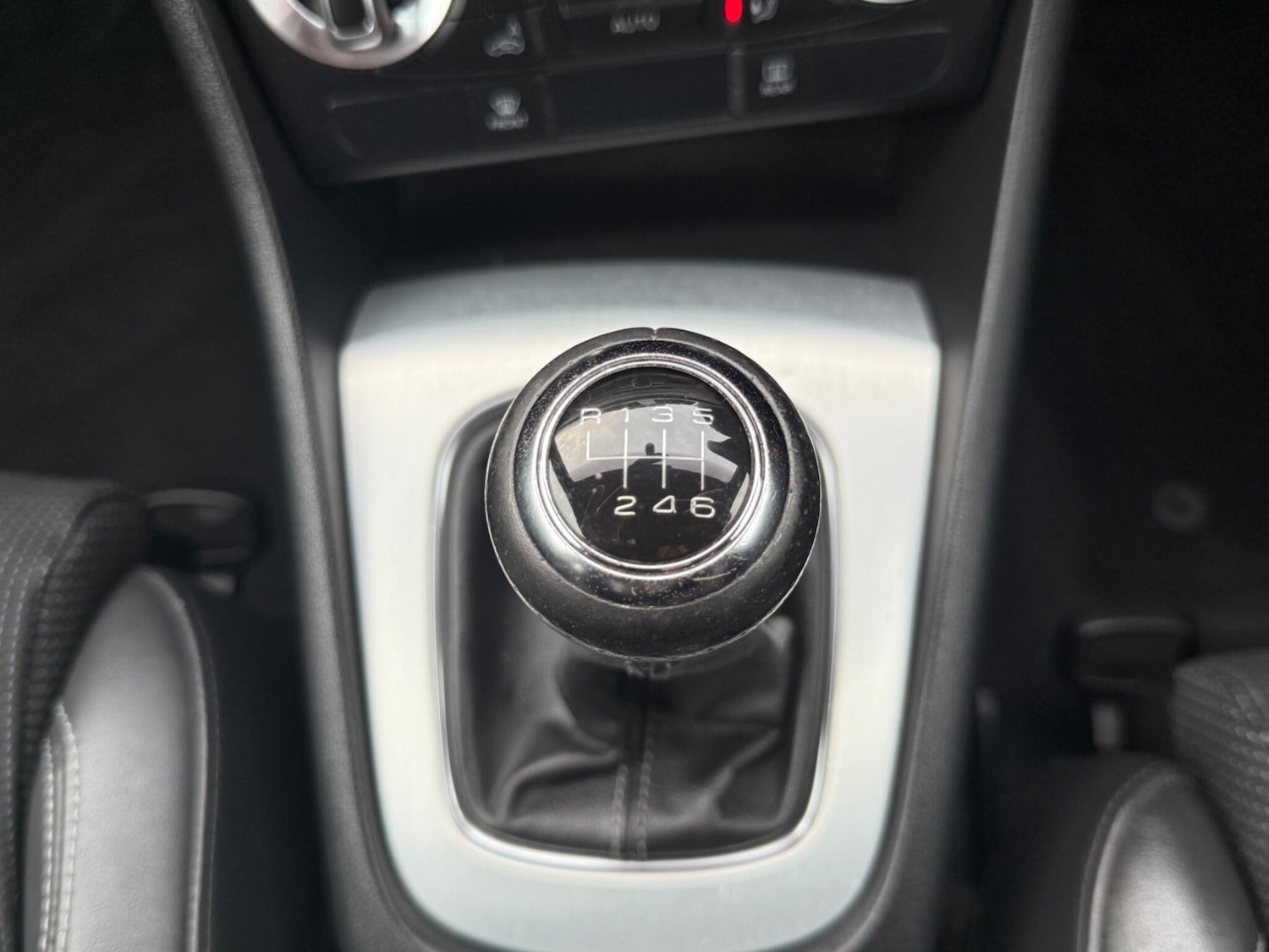 Used Audi Q3 2013 for sale - 76572565: Photo 27