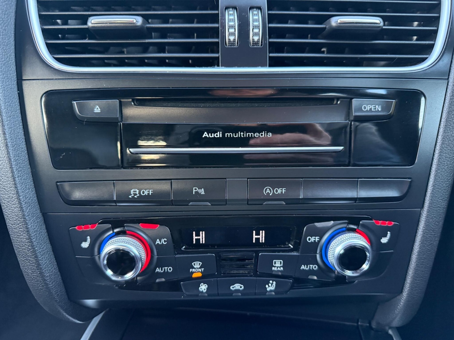 Used Audi A4 2015 for sale - 77131607: Photo 25