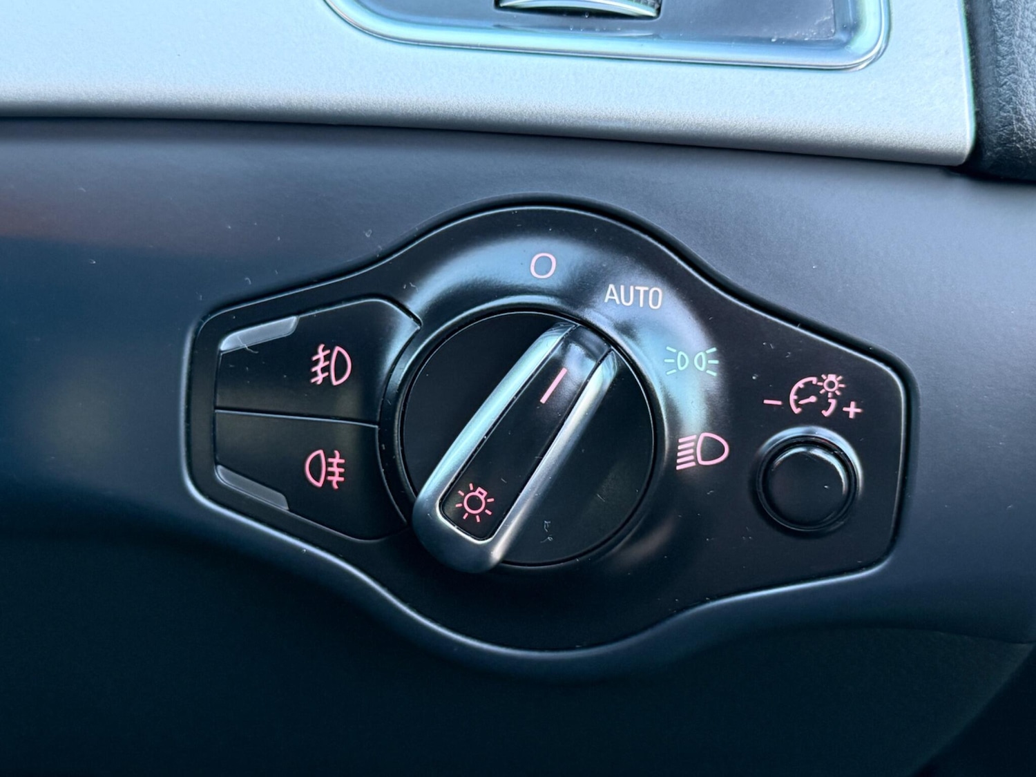 Used Audi A4 2015 for sale - 77131607: Photo 35