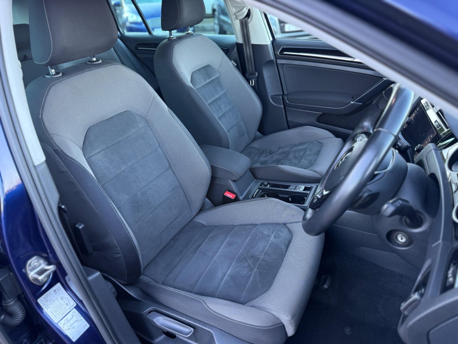 Used Volkswagen Golf 2019 for sale - 77097870: Photo 10