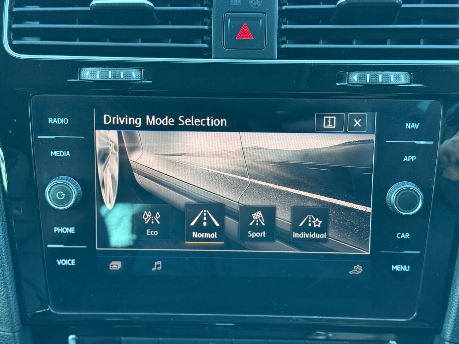 Used Volkswagen Golf 2019 for sale - 77097870: Photo 29