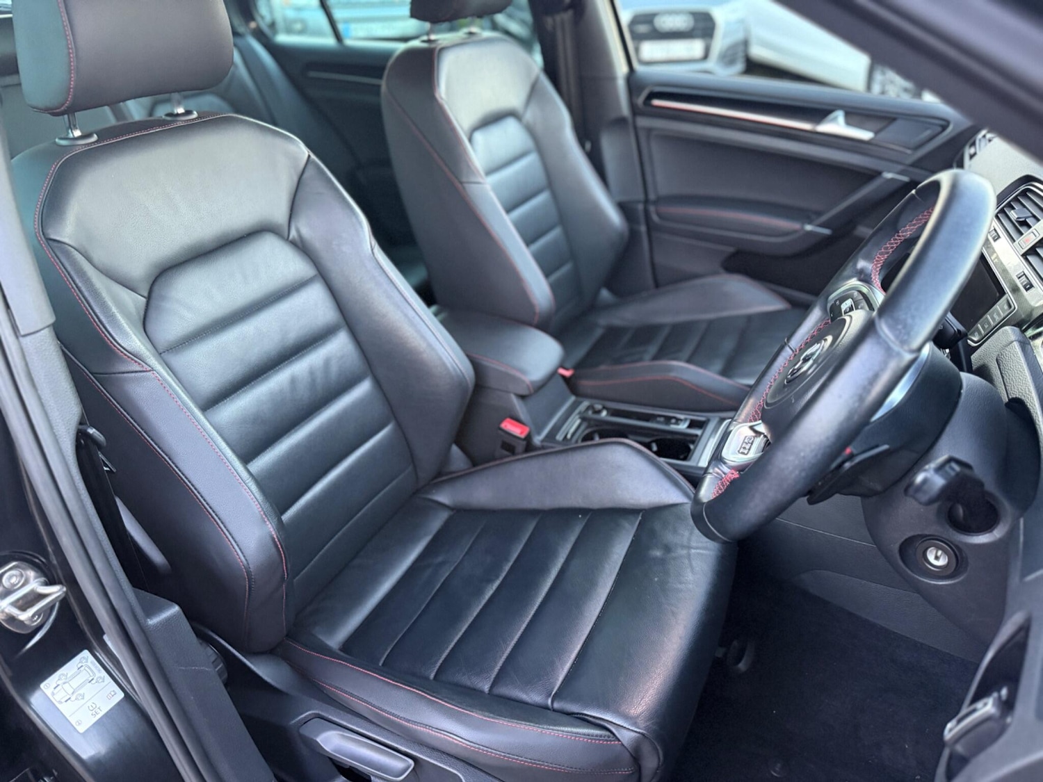 Used Volkswagen Golf for sale - 77015973: Photo 10