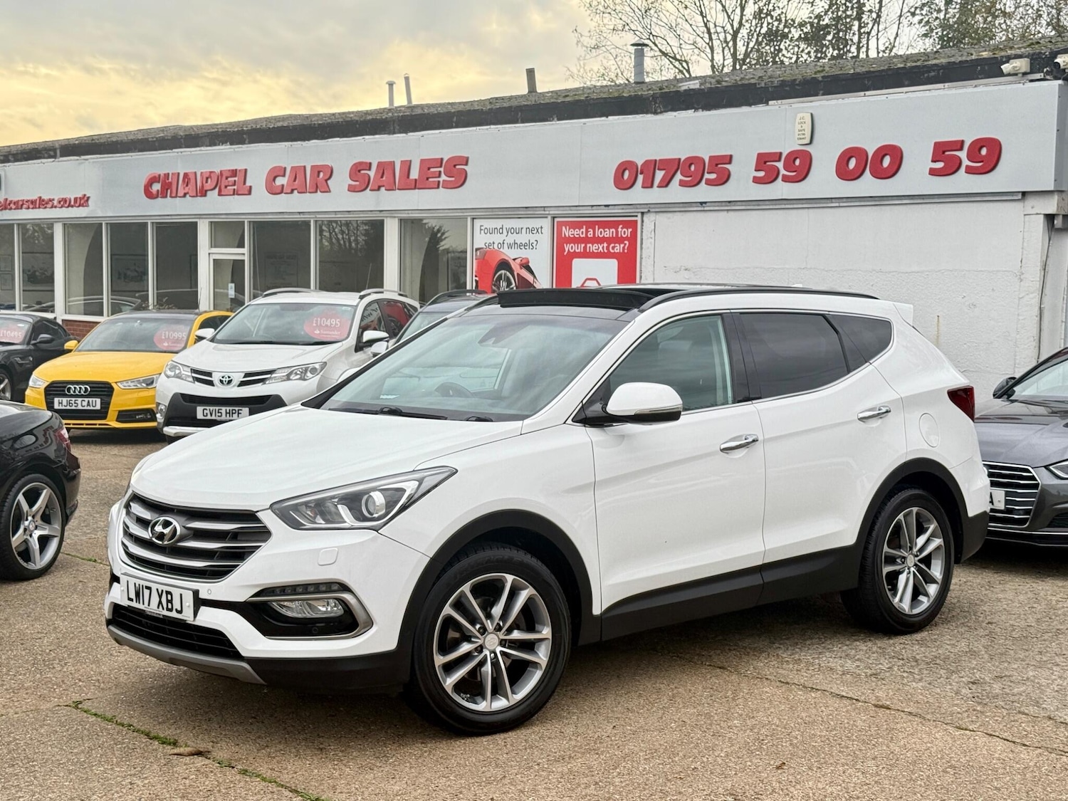 Used Hyundai Santa Fe 2017 for sale - 76499402: Photo 1