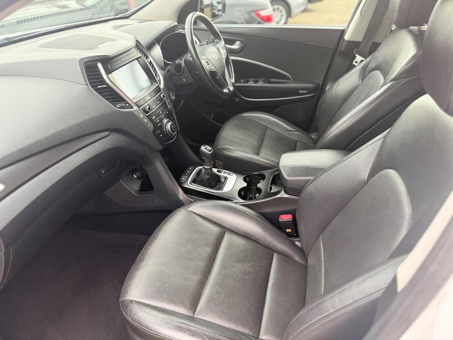 Used Hyundai Santa Fe 2017 for sale - 76499402: Photo 14