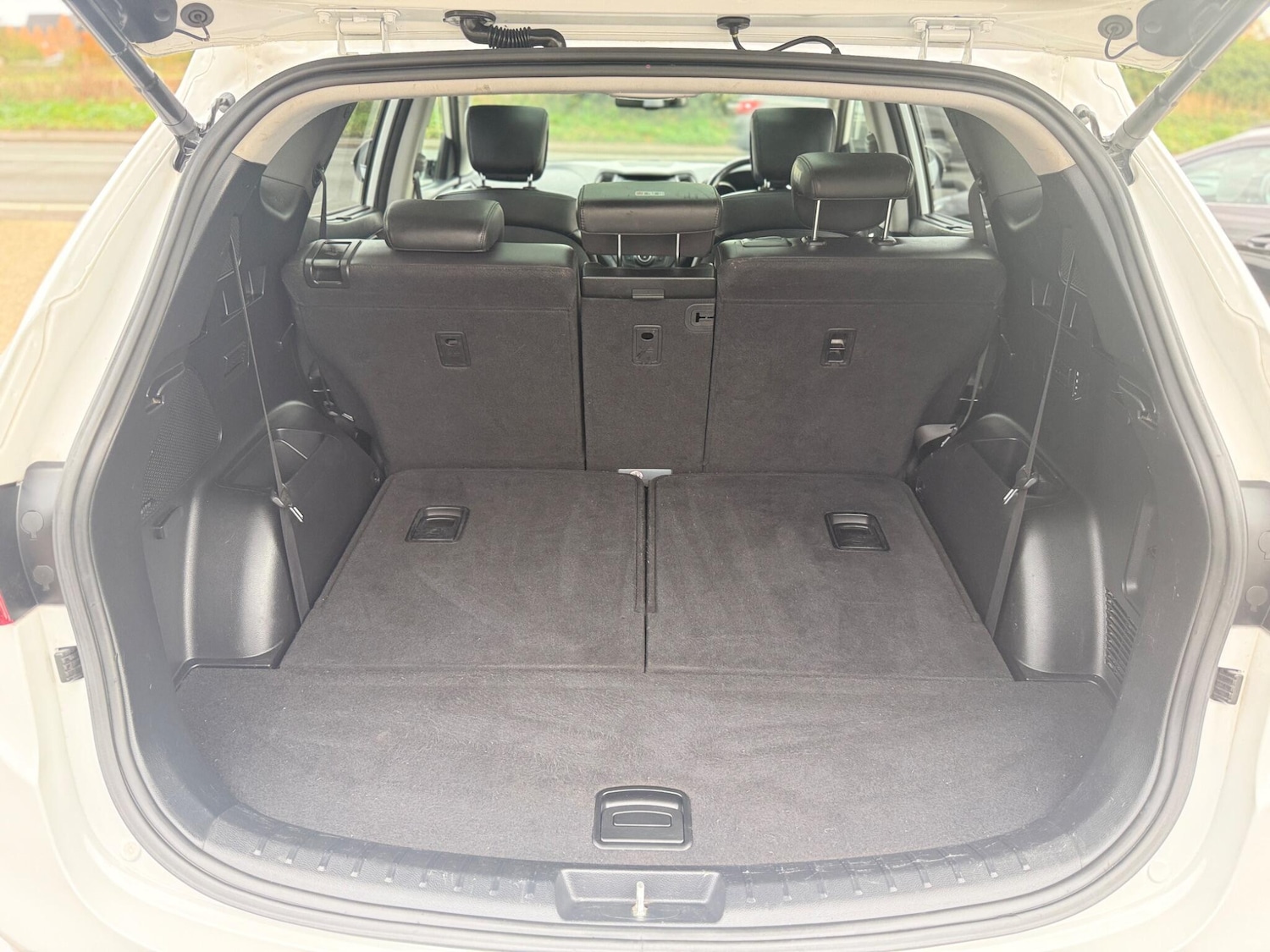 Used Hyundai Santa Fe 2017 for sale - 76499402: Photo 20